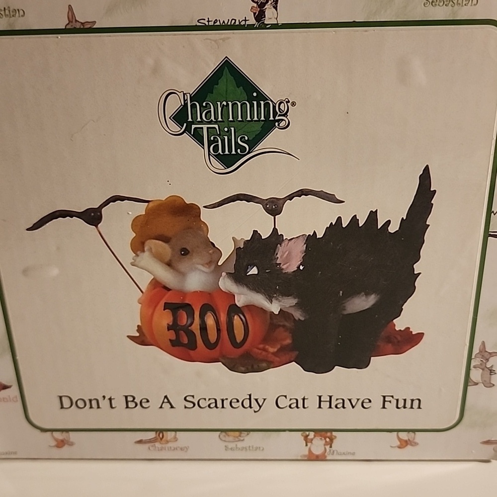 Charming Tails Don't Be A Scaredy Cat Have Fun Halloween Figurine NWT Box 2007 F - Picture 6 of 16